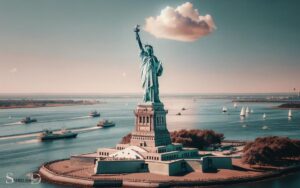 What Is the Symbolic Meaning of the Statue of Liberty?