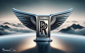 Rolls Royce Symbol on Car